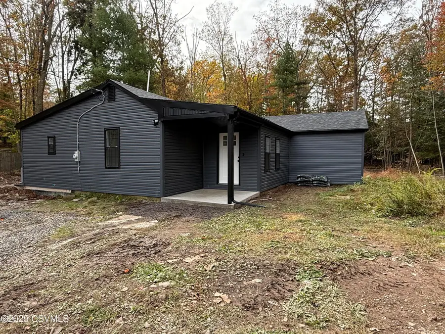 424 N Hunter Highway, Drums, PA 18222 - Image #3