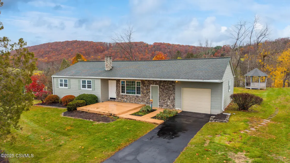 27 Upper Woodcrest Road, Berwick, PA 18603 - Image #1