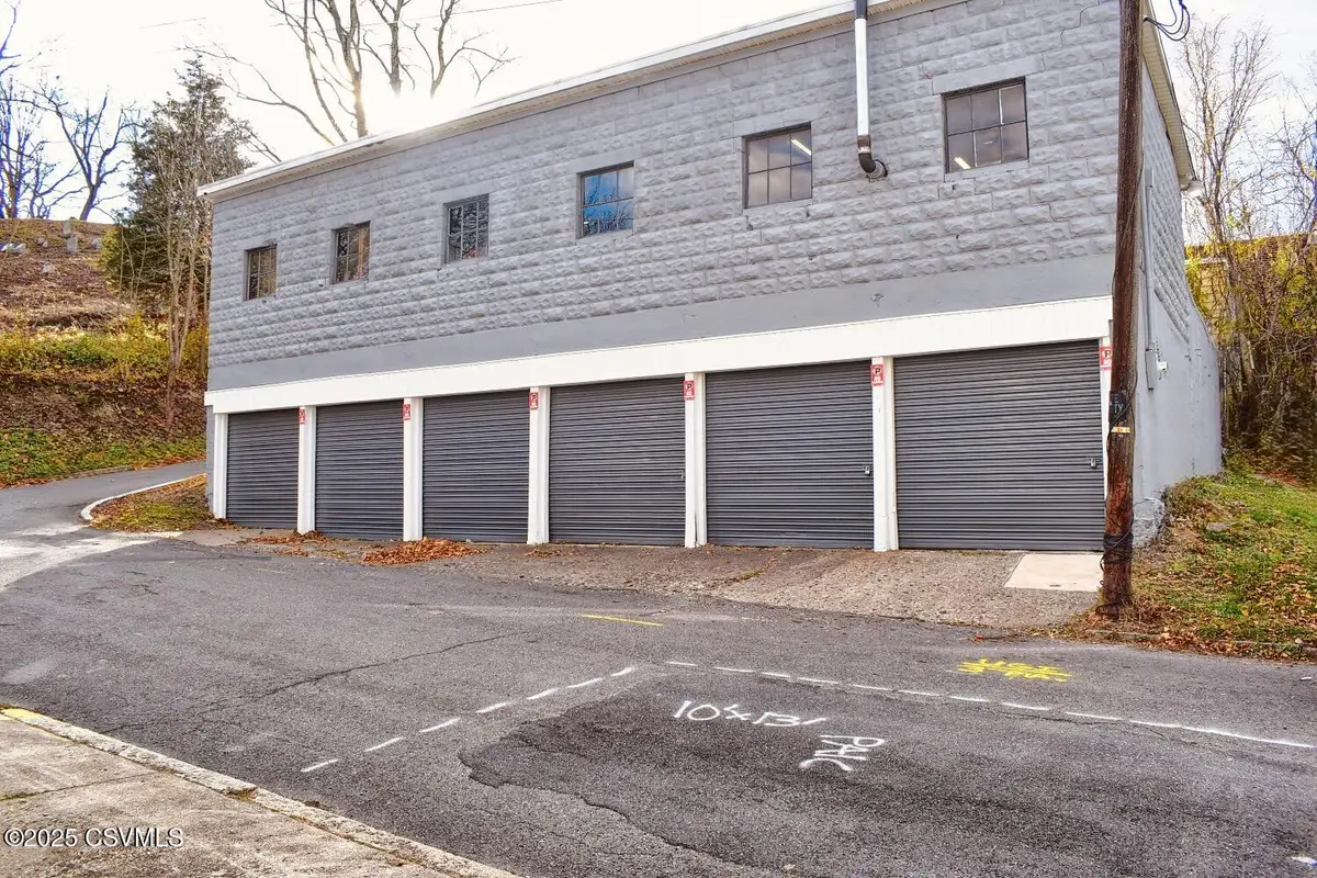 212 E Chestnut Street, Shamokin, PA 17872 - #1