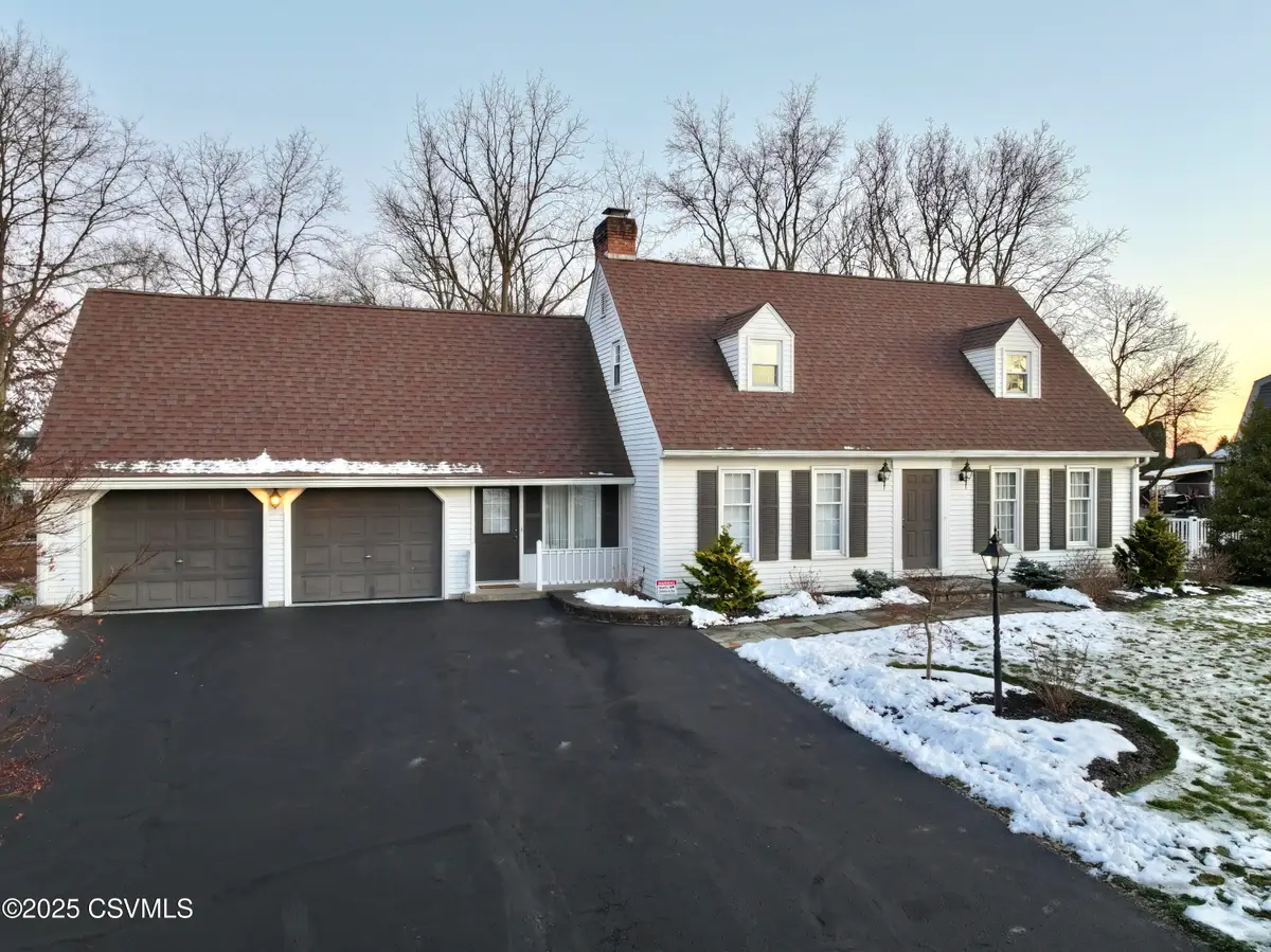 15 Greenbrier Avenue, Selinsgrove, PA 17870 - Image #1