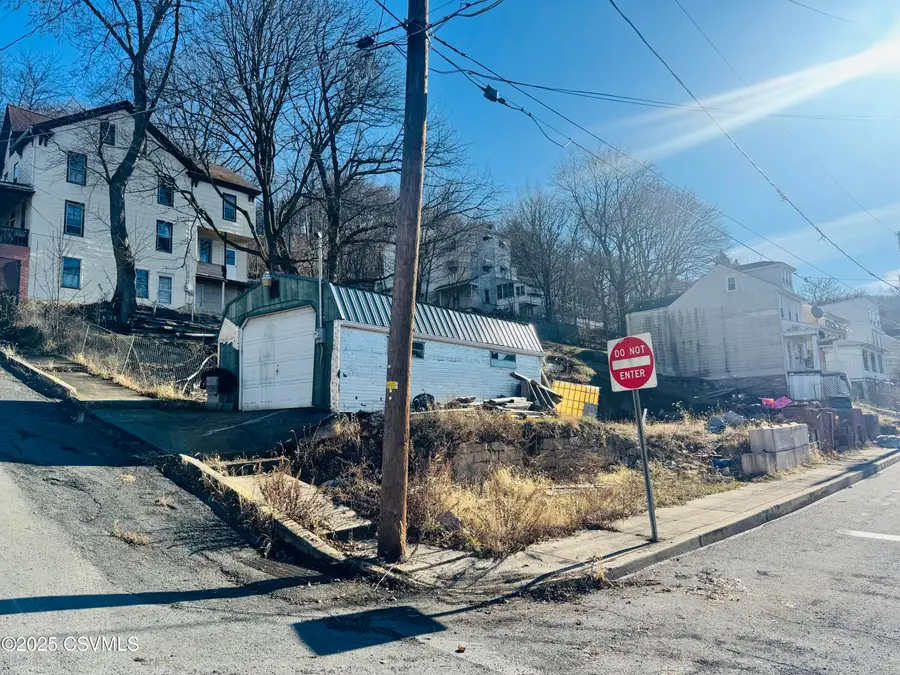 201 S Diamond Street, Shamokin, PA 17872 - Image #3