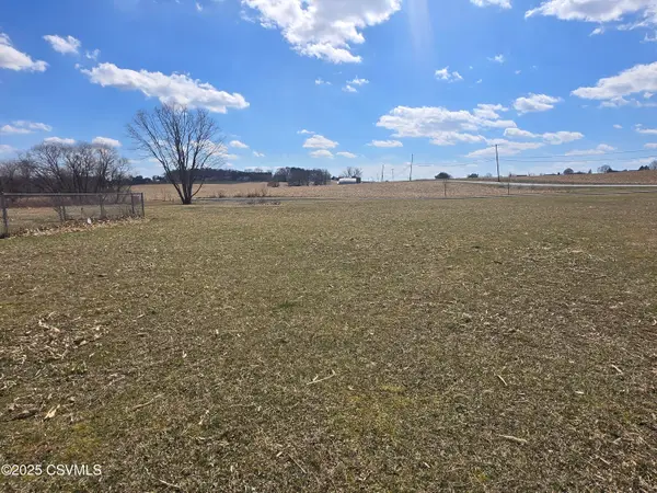 33 Grand Oak Lane, Selinsgrove, PA 17870