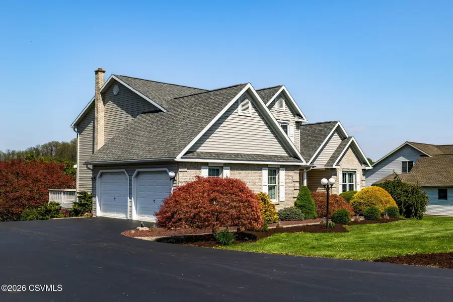 216 Meadowview Drive, Selinsgrove, PA 17870 - #3