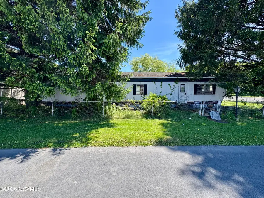 514 W 4th Street, Mount Carmel, PA 17851 - #3