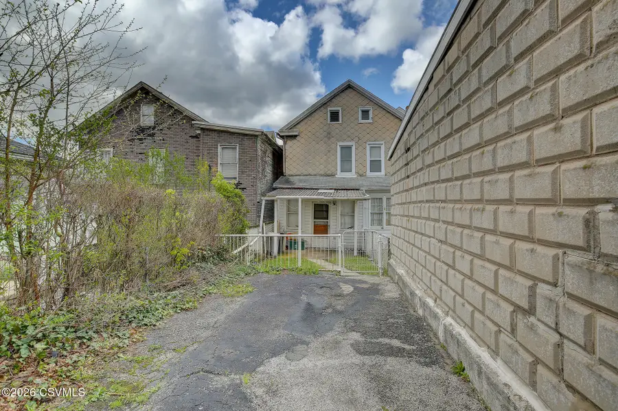 209 N Vine Street, Shamokin, PA 17872 - #3