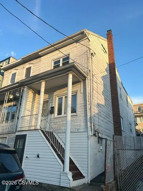 418 W Oak Street, Shenandoah, PA 17976 - #1