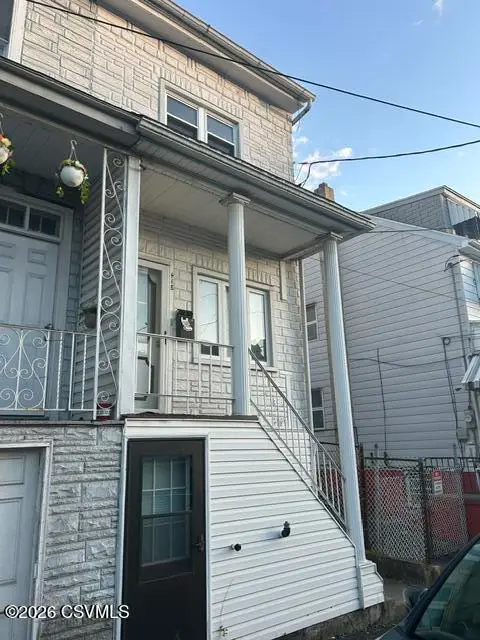 418 W Oak Street, Shenandoah, PA 17976 - #2