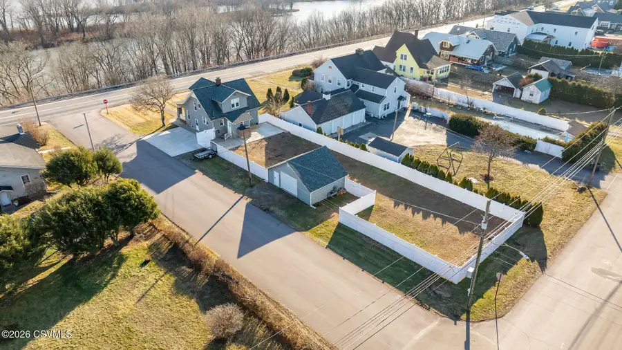 1031 E Front Street, Berwick, PA 18603 - Image #3