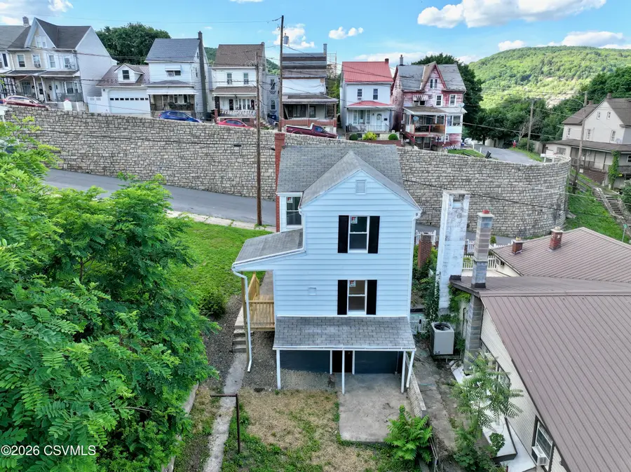 906 W Pine Street, Coal, PA 17866 - #2