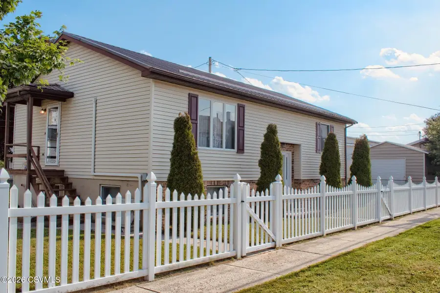 418 W 5th Street, Mount Carmel, PA 17851 - #2