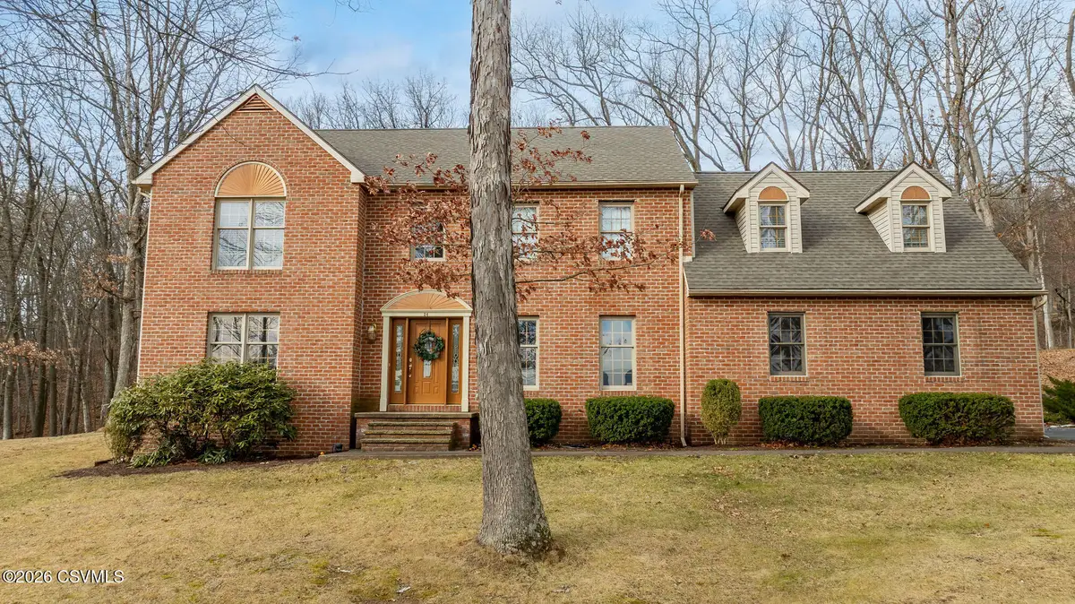 34 Hunt Club Dr, Bloomsburg, PA 17815 - Image #1