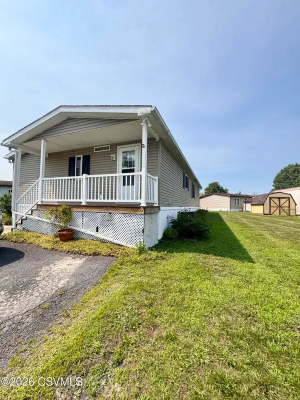 206 Lunar Lane, Milton, PA 17847