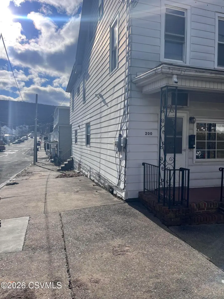 200 W 4th Street, Mount Carmel, PA 17851 - Image #2