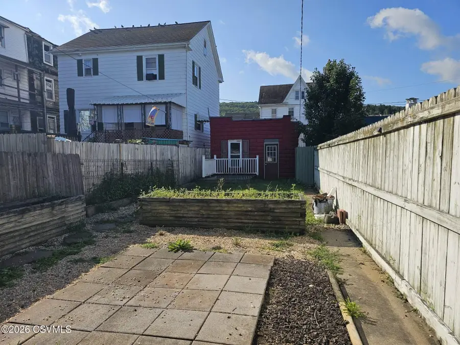 212 W 4th Street, Mount Carmel, PA 17851 - #3