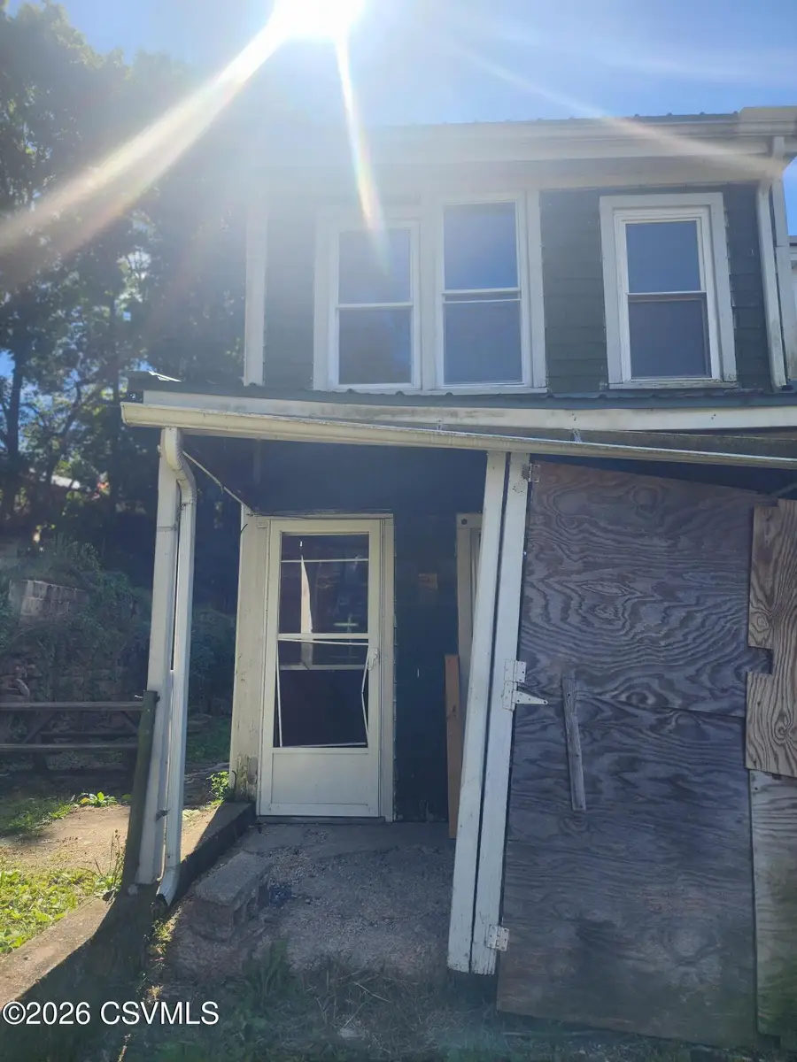 239 W Montgomery Street, Shamokin, PA 17872 - #2