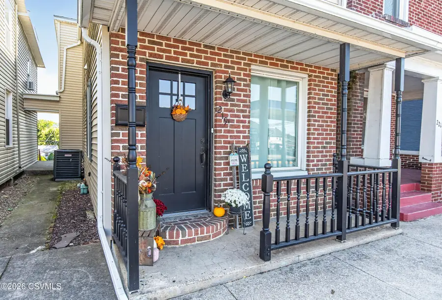 219 S Market Street, Selinsgrove, PA 17870 - #2