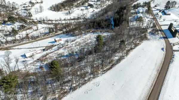 Ezzyk Road, Berwick, PA 18603