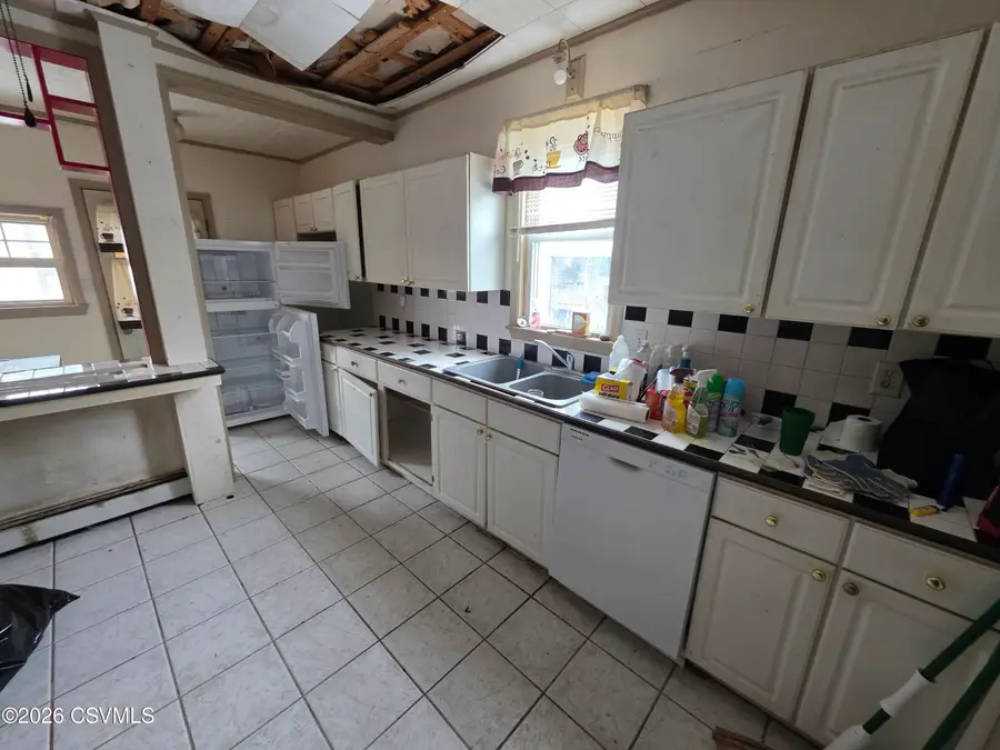 311 W Butternut Street, Mount Carmel, PA 17851 - #3