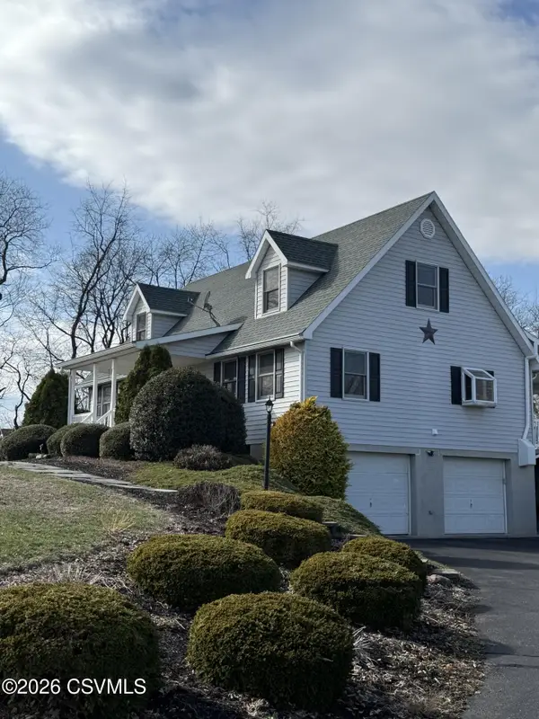 67 Robin Lane, New Columbia, PA 17856