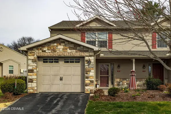 38 N Oakwood Lane, Selinsgrove, PA 17870