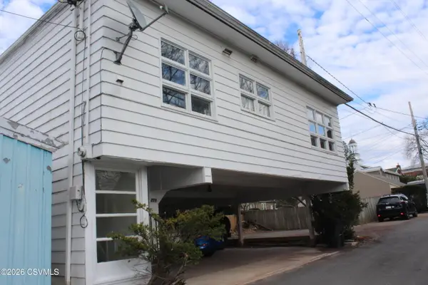 27 1/2 Apple Tree Alley, Lewisburg, PA 17837