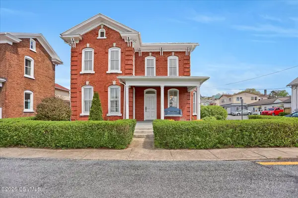 400 Pennsylvania Avenue, Watsontown, PA 17777