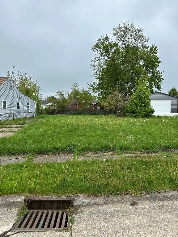 931 W 35th Street, Erie, PA 16508 - Image #2