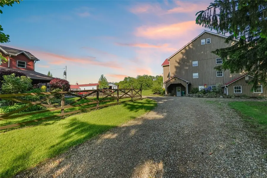 11221 W Greene Road, Waterford, PA 16441 - Image #2