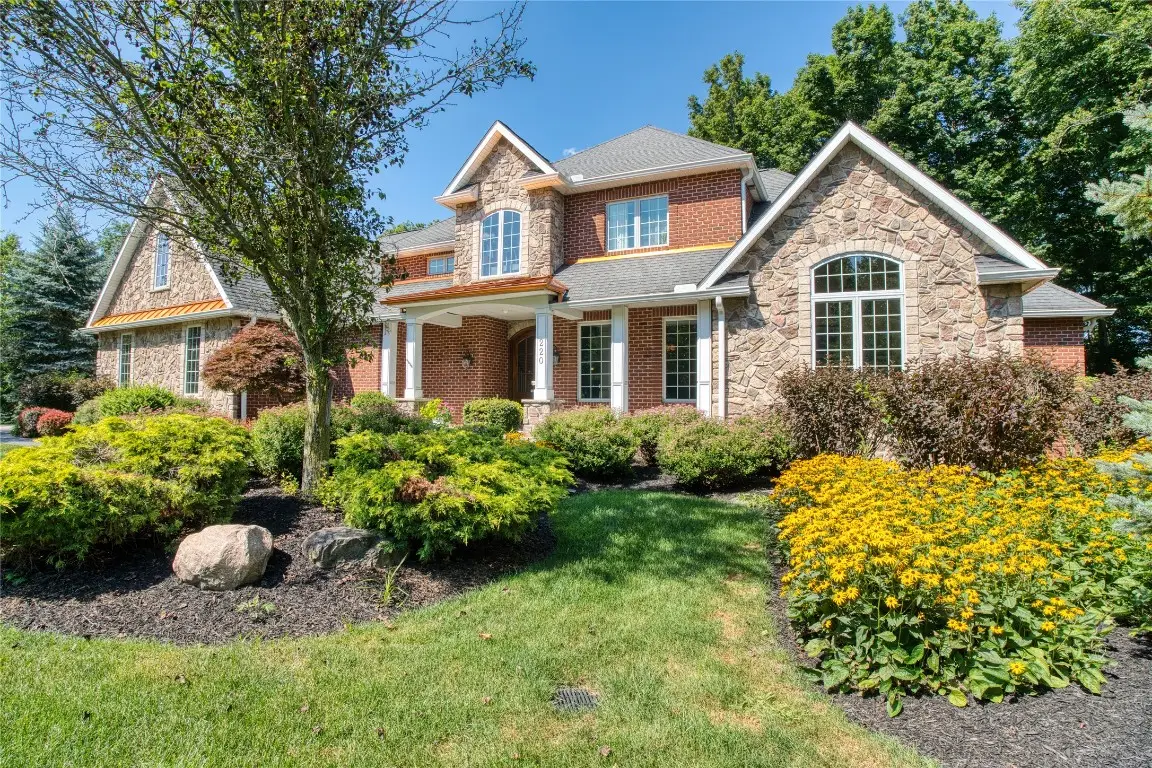 220 Edgewater Circle, Erie, PA 16509 - Image #1