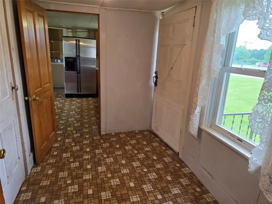 117 S Perry Lane, Edinboro, PA 16412 - Image #2