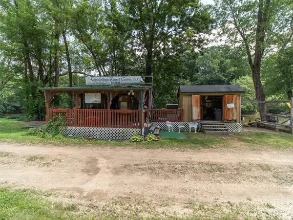 9582 Market Street, Russell, PA 16345