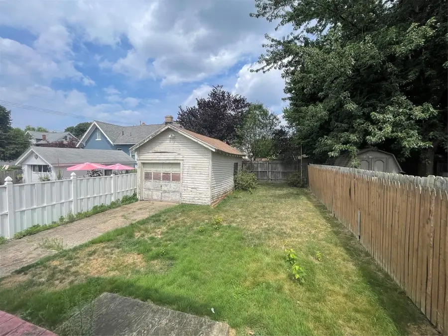 2107 Poplar Street, Erie, PA 16502 - Image #2