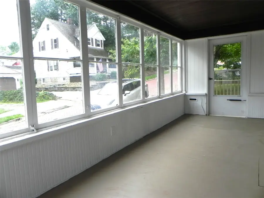 908 Fairview Avenue, Meadville, PA 16335 - Image #2