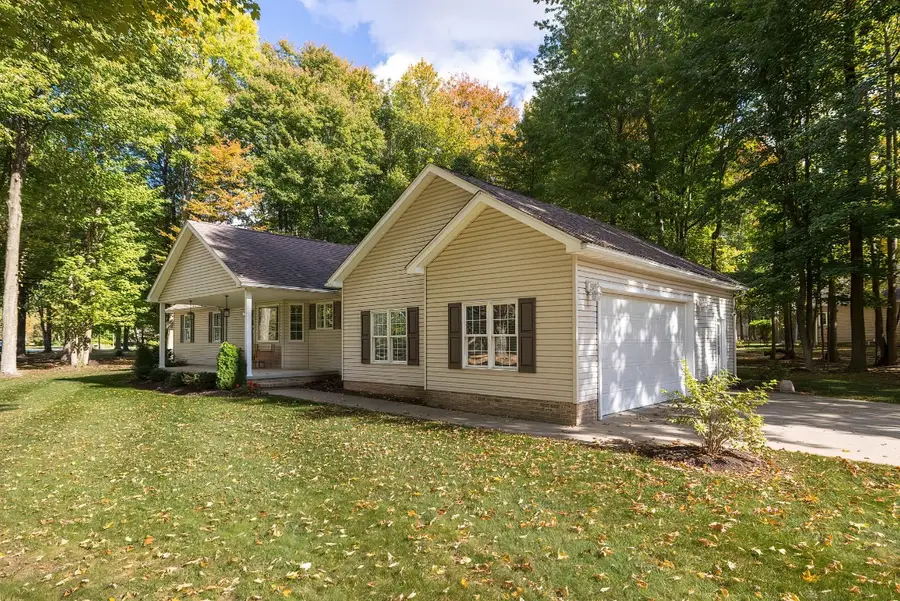 4183 Persimmon Drive, Girard, PA 16417 - Image #2