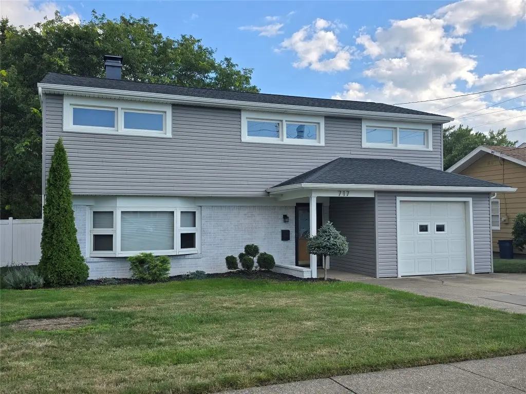 717 W 40th Street, Erie, PA 16509 - Image #1