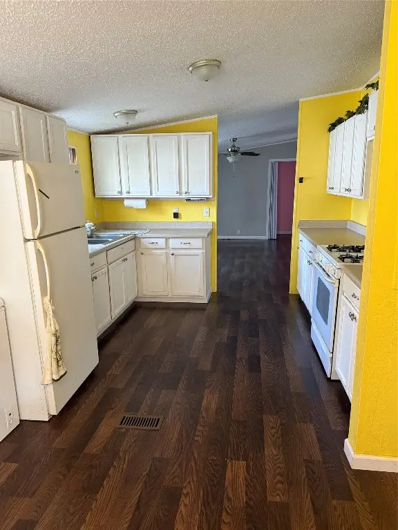 15 Woodside Drive, McKean, PA 16426 - Image #3