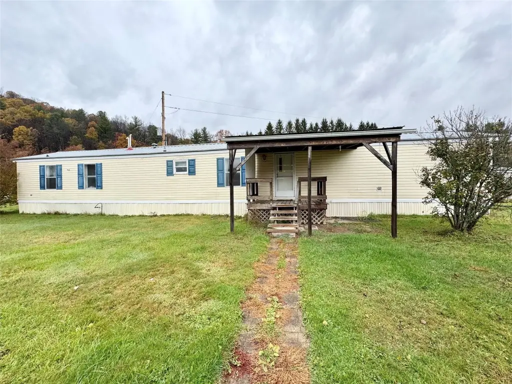 15 Carriage Drive, Youngsville, PA 16371 - Image #1