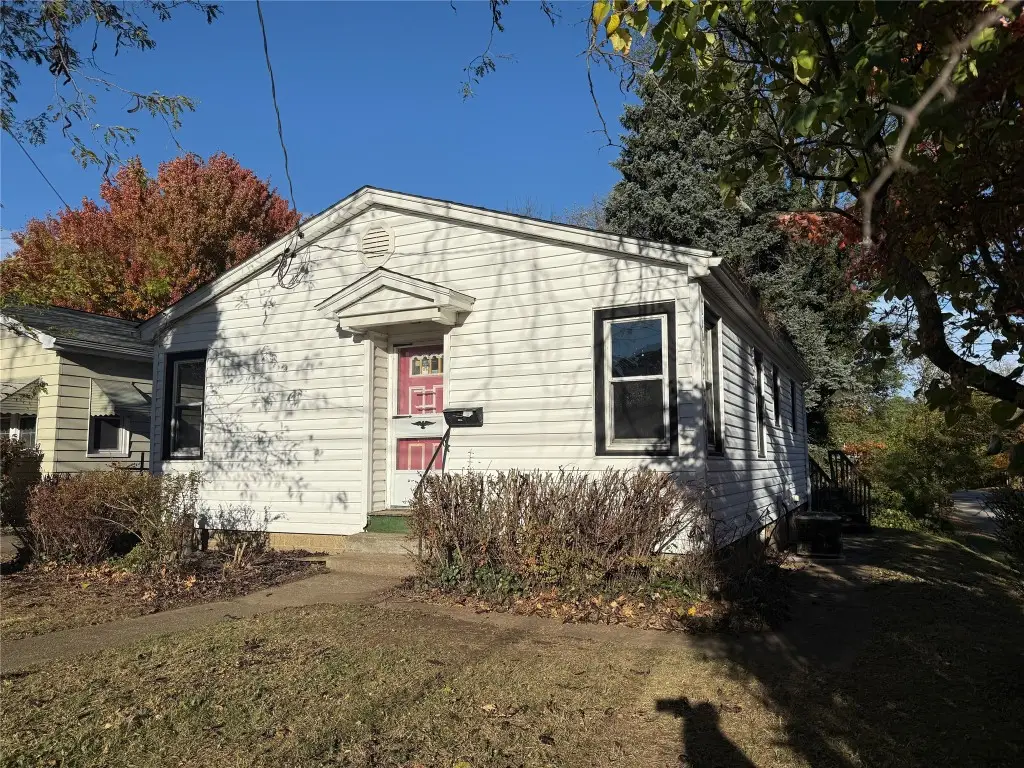 325 Eagle Point Boulevard, Erie, PA 16511 - #1