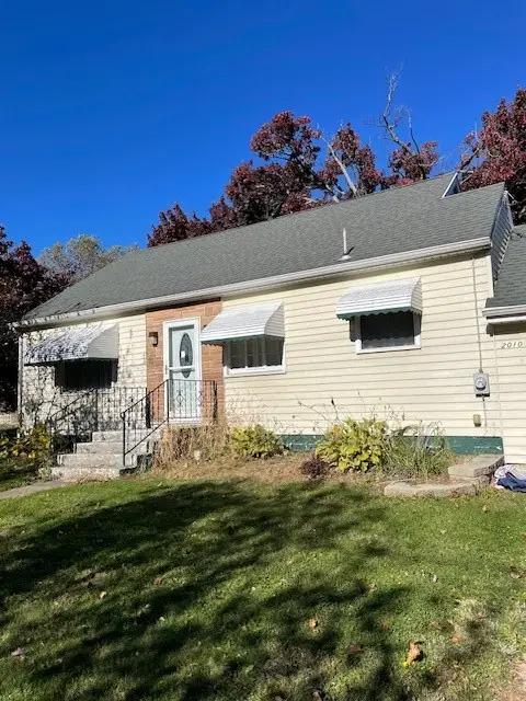 2010 E Lake Road, Erie, PA 16510 - Image #1