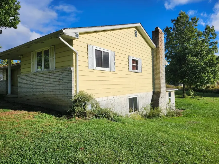 7595 Sterrettania Road, Fairview, PA 16415 - Image #3