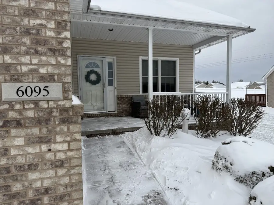 6095 Meadowland Circle, Erie, PA 16509 - Image #2