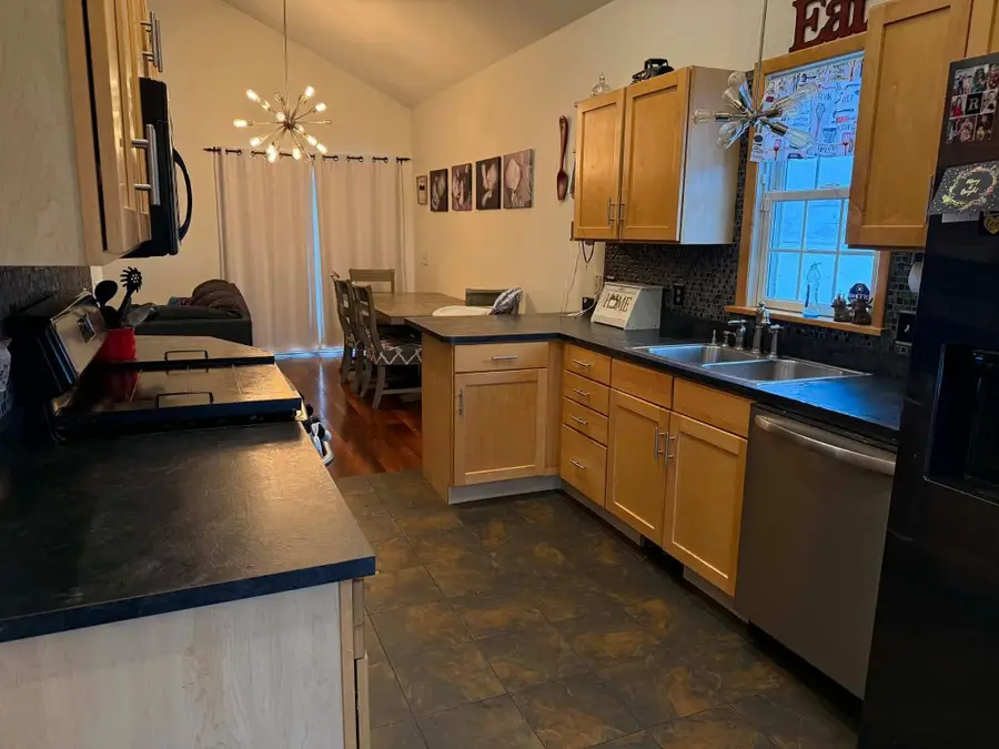 6095 Meadowland Circle, Erie, PA 16509 - Image #3