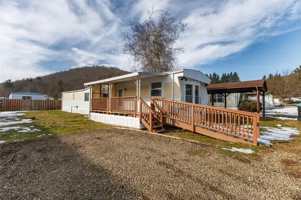 13 Frontier Drive, Youngsville, PA 16371