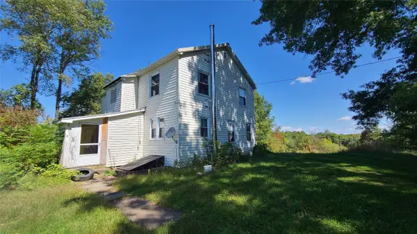 10882 Pa-97 Route, Waterford, PA 16441