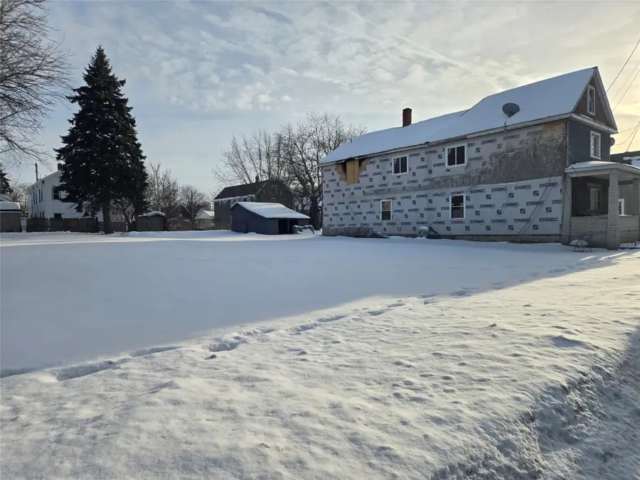 737 E 12th Street, Erie, PA 16503 - #3