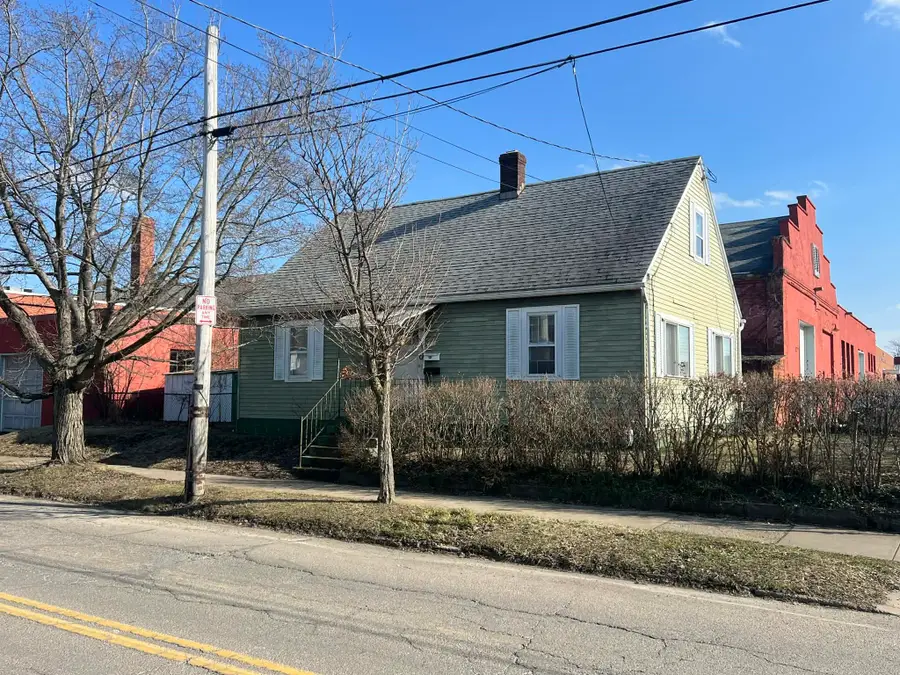 667 W 32nd Street, Erie, PA 16505 - #2