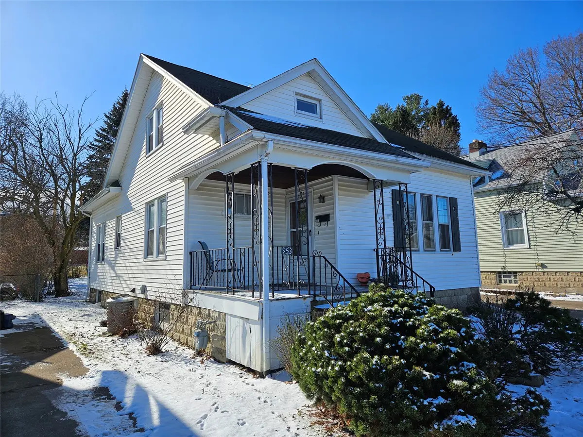 953 E 33rd Street, Erie, PA 16504 - #1