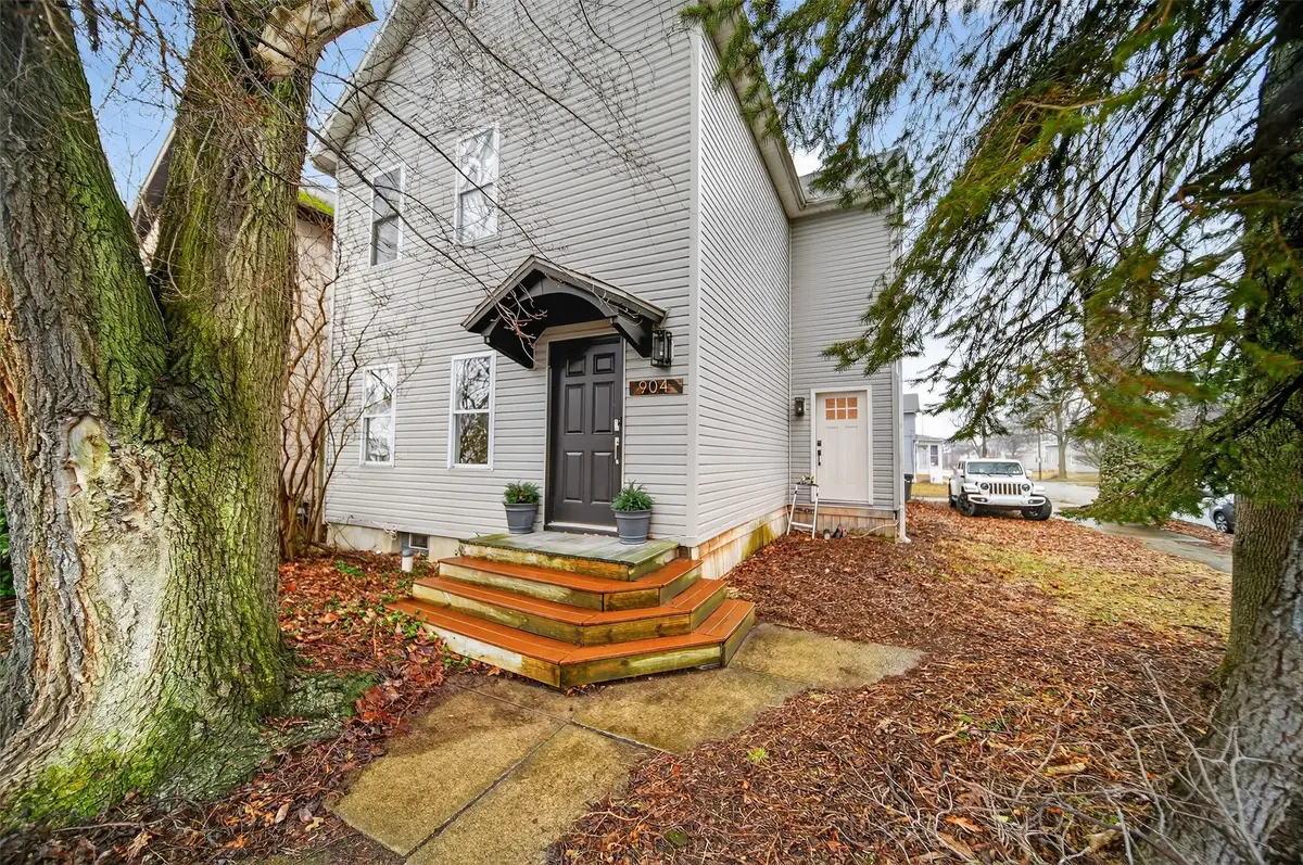 902 W 5th Street, Erie, PA 16507 - #1