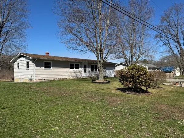 301 Maple Street, Conneaut Lake, PA 16316