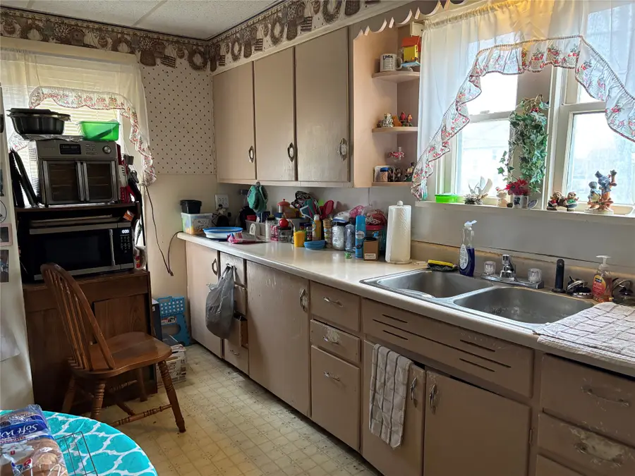 604 E South Street #2, Corry, PA 16407 - #3